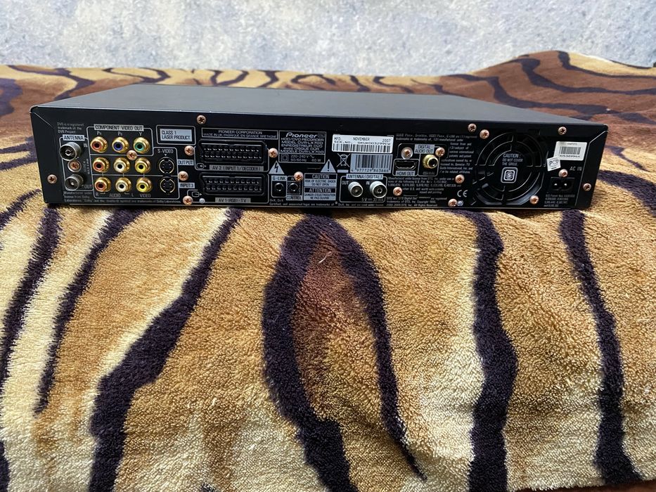 Продам Pioneer DVR-LX70D