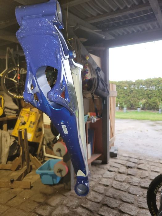 Przedni trójkąt Giant Glory 8,8 części pozostałe po rowerze