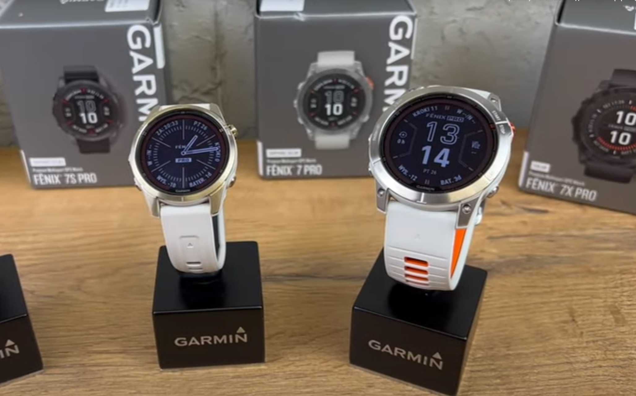 Годинник Garmin Fenix 7 Pro  Sapphire Solar Titan w. Fog Gray/Ember OB