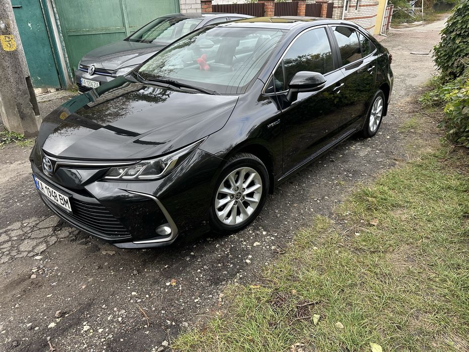 Продам Toyota Corolla HHYBRID