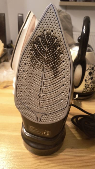 Żelazko bezprzewodowe