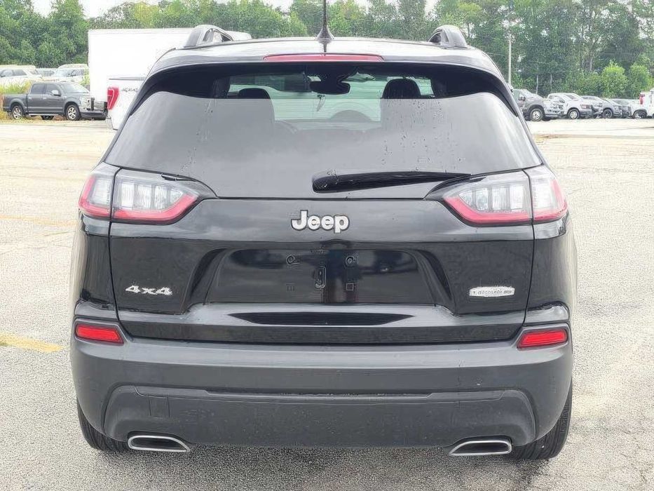 Jeep Cherokee Latitude Lux      2022