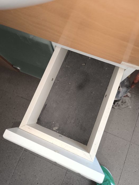 Dois móveis de casa de banho