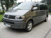 VW Caravelle 8 miejsc 179 KM 4x4.