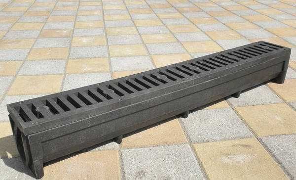 Ливневки полімерпіщані, водовідвідні лотки з решітками