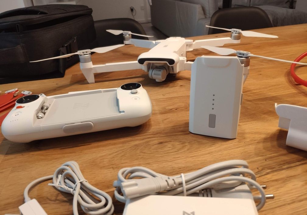 Drone fimi x8 SE muitos extras precisa de uma IMU nova