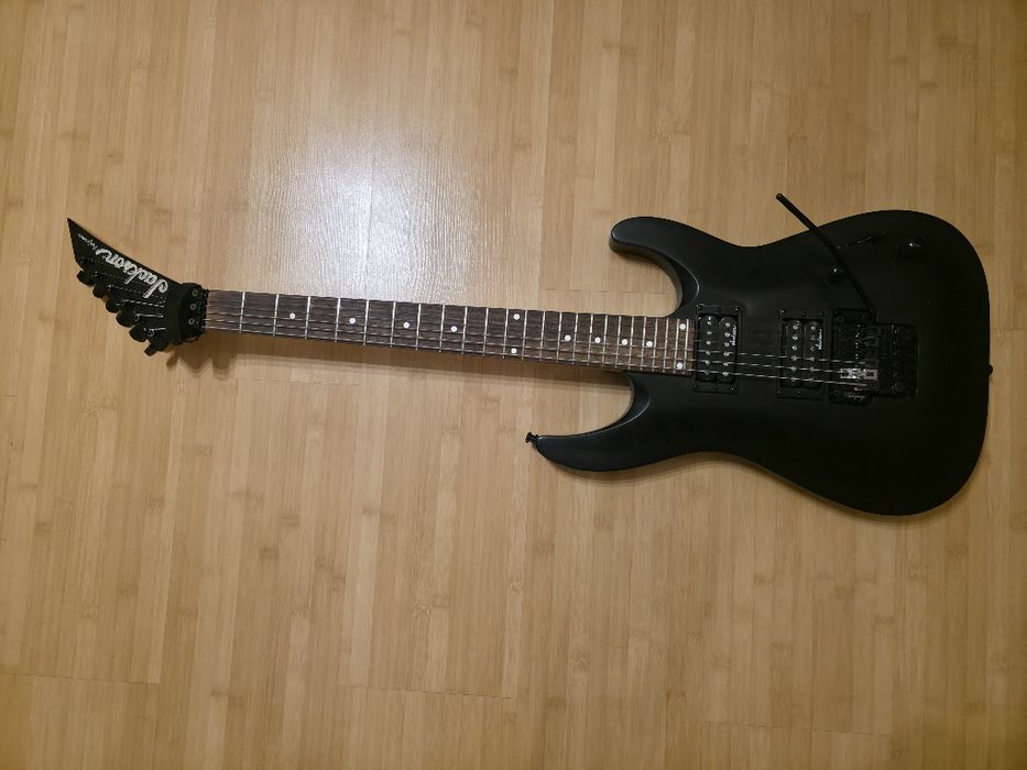 JACKSON JS32 старенький)