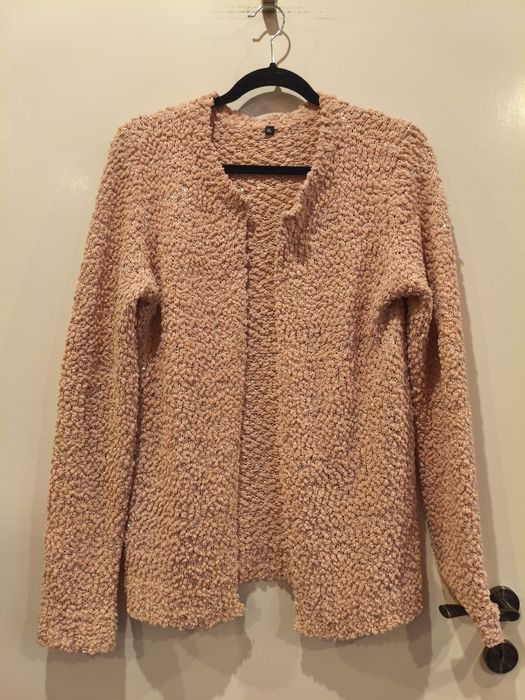 Sweter/ narzutka/ kardigan  z bukli pudrowy róż roz. XL- 2XL