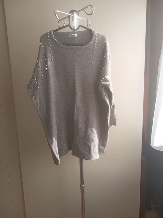 Sweter długi z perełkami rozmiar 44/46