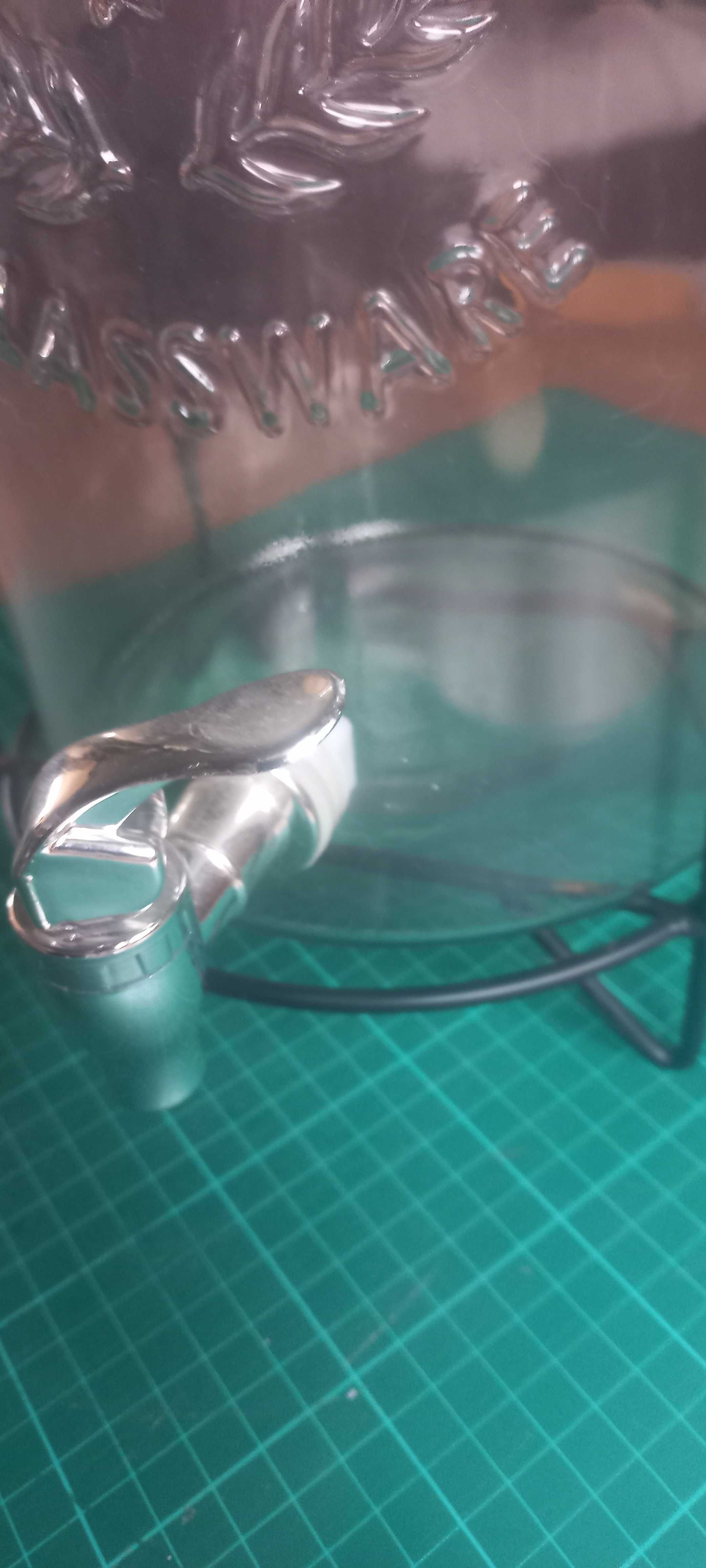 Dispensador de bebidas como novo