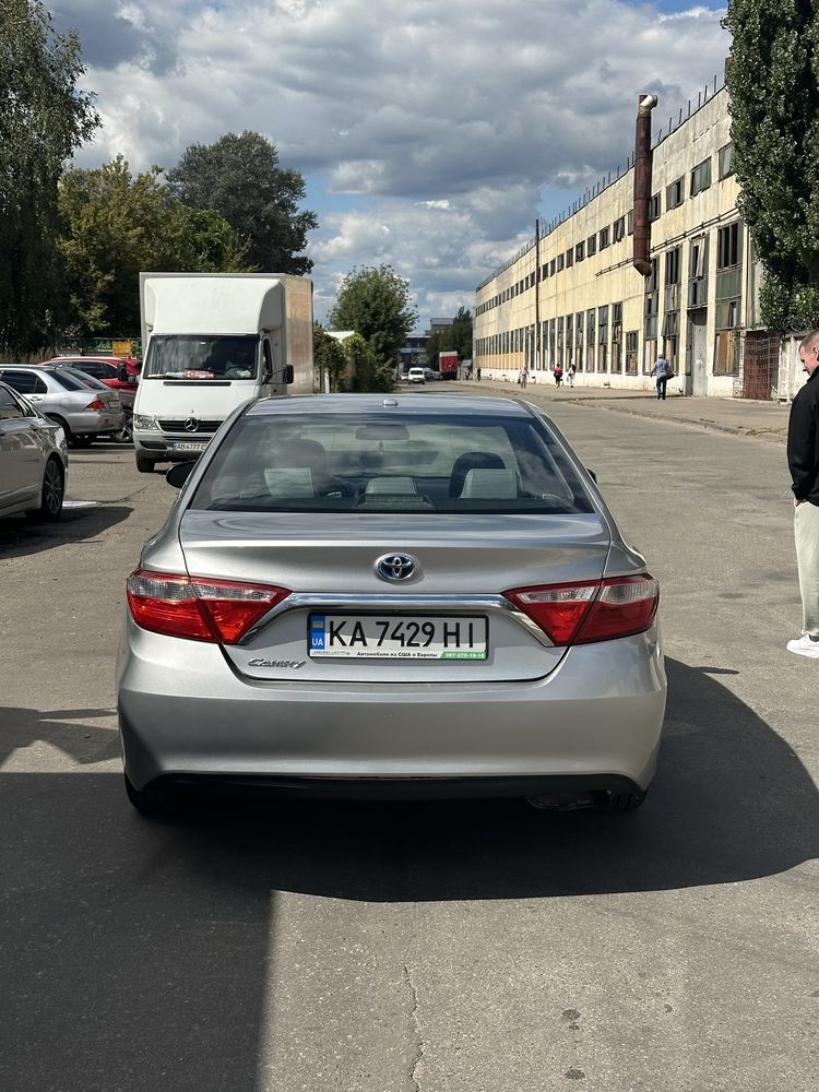 Оренда авто CAMRY 50/55/70, пассат, Toyota Sequoia, Mersedes, Tesla