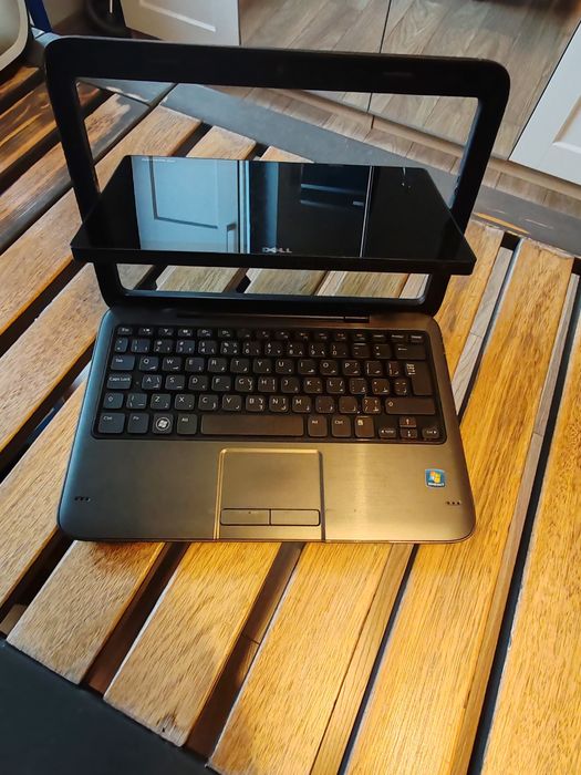Laptopy może taki potrzebujesz sprawdź. !