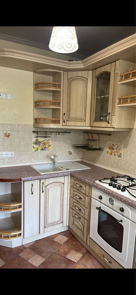 Вул.Велика Васильківська,80. Продаж 1-квартири в Центрі з ремонтом.