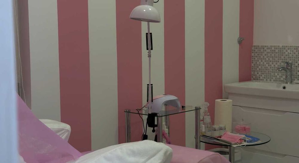 Продам діючий салон краси в Києві, Оболонь, 188м2 ТЕРМІНОВО