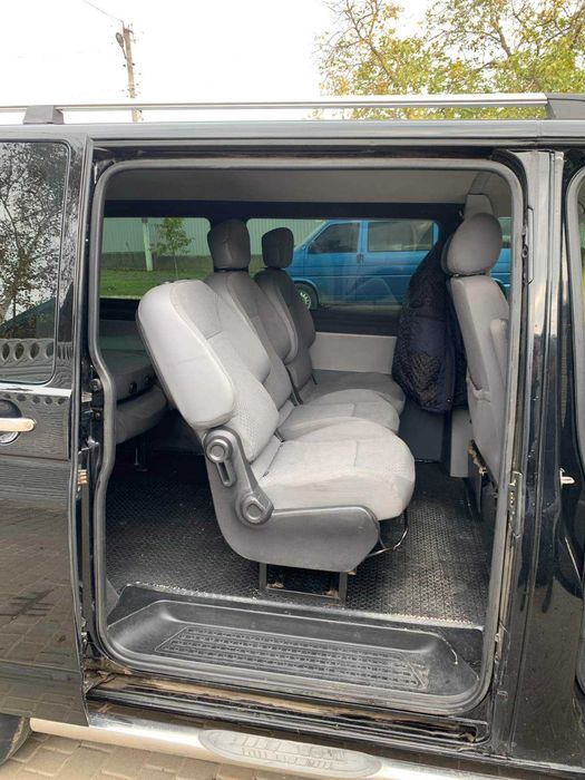 VW Transporter пассажирский 7+1 мест 2009 год (2.5 TDi, механика 6-ст)