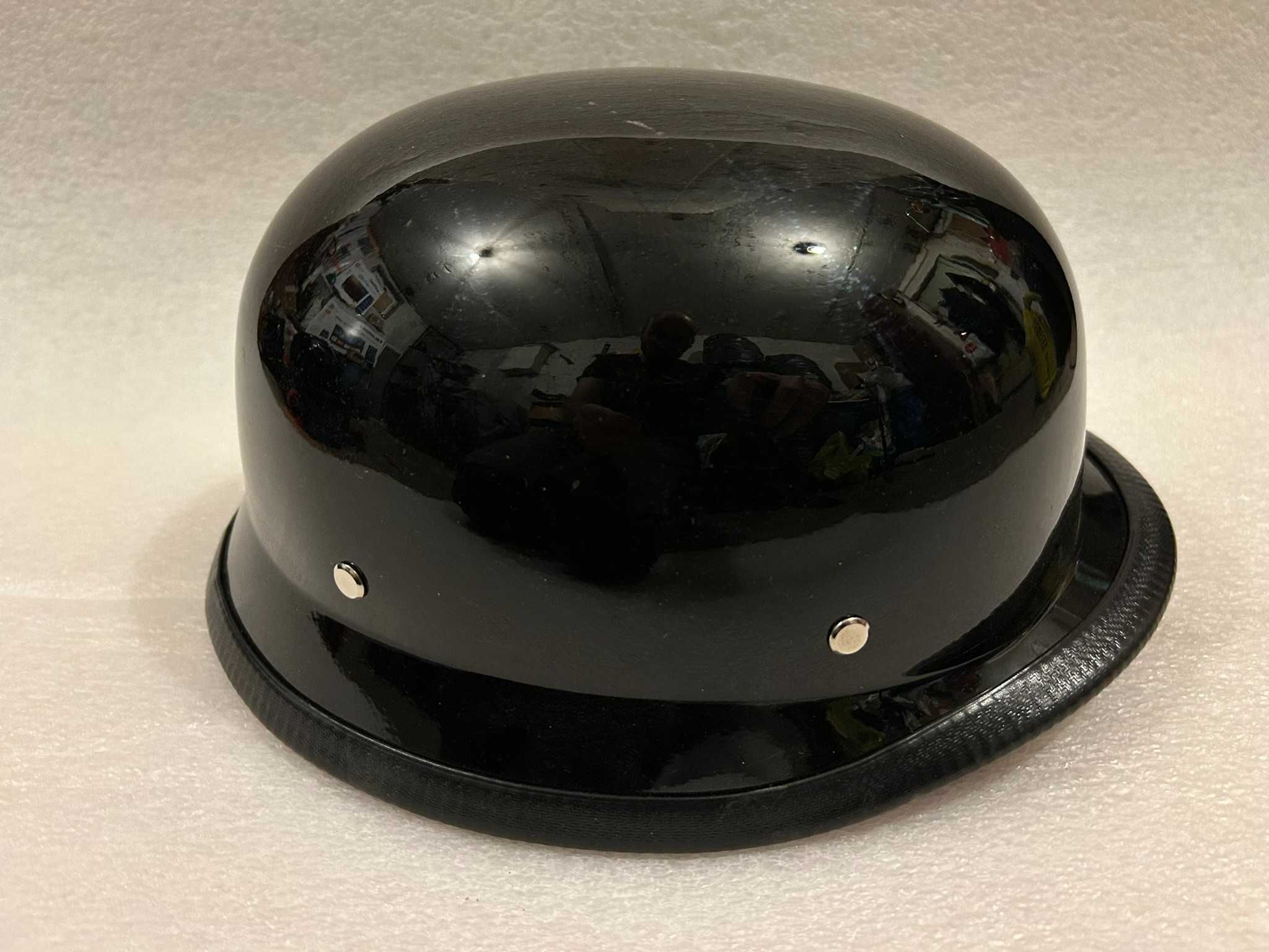 kask typu niemiecki hełm