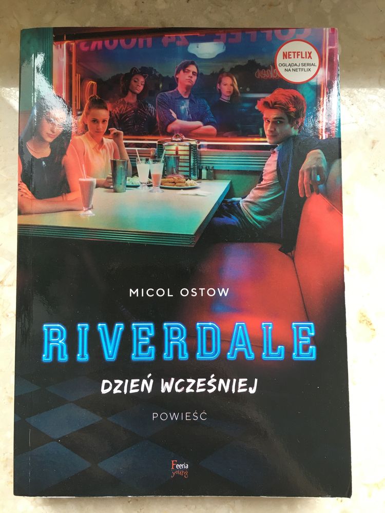 Książka Riverdale Dzień Wcześniej