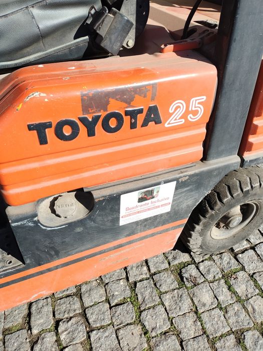 Toyota 25 Gás, Torre Tripla