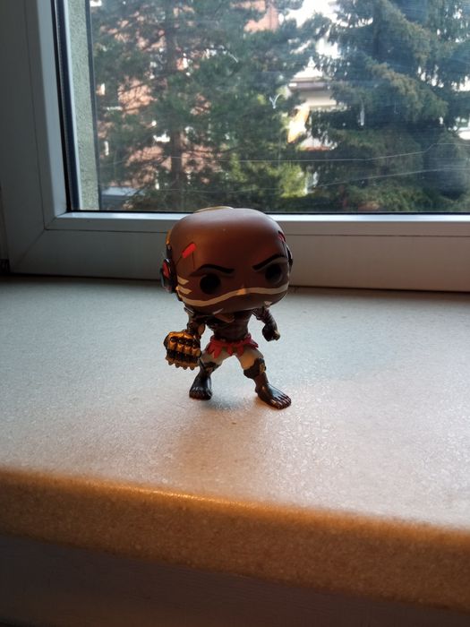 Figurka kolekcjonerska doomfist