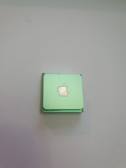 Продам iPod shuffle 4