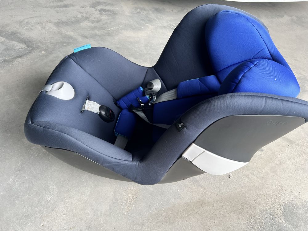 Fotelik Cybex Sirona  M-size + baza isofix