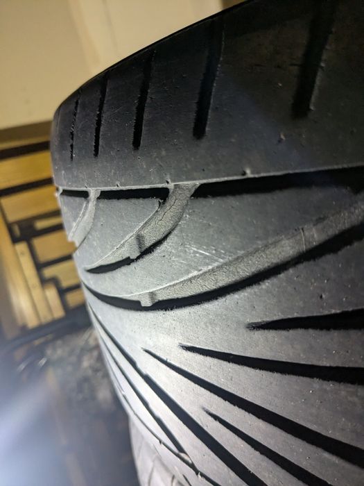 Toyo t1r proxes 225/40r18
