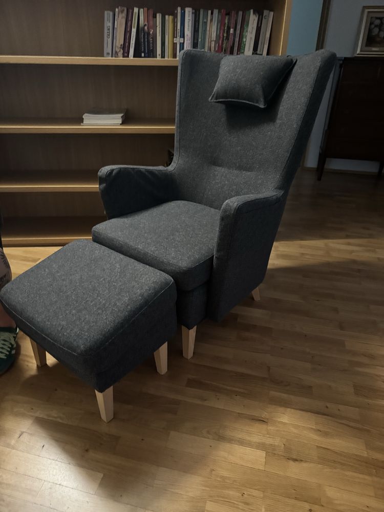 2 poltronas cinza escuro Ikea