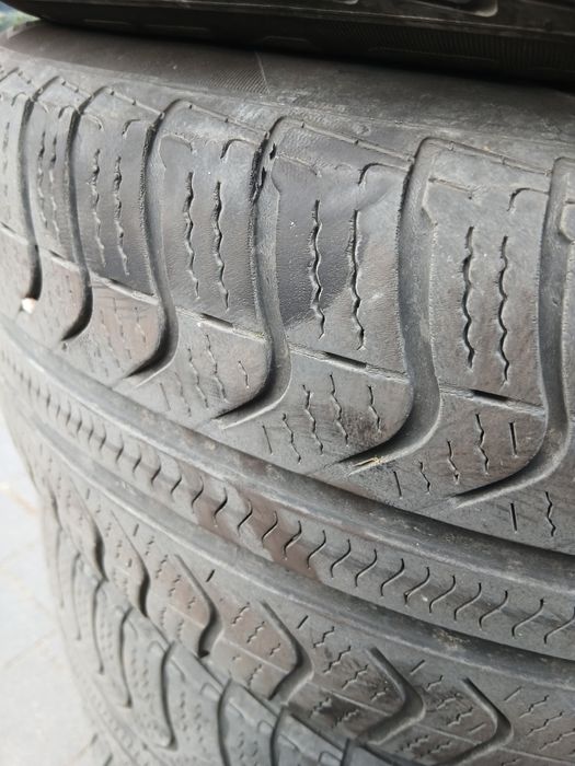 Opony 4 szt. wielosezonowe Pirelli 205/55 R16, 91V