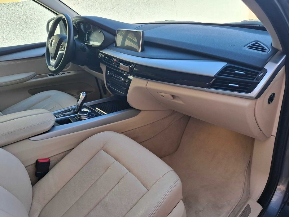 BMW  X5 25d sDrive Confort 7 L