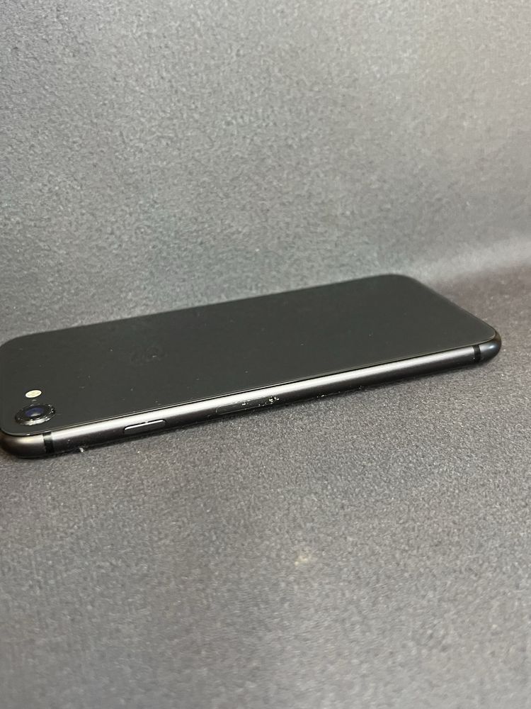 iPhone 8/64Gb Отличное состояние!