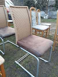 Krzesła metalowe balansowe