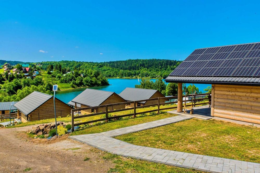 Domek z jacuzzi sauną nad jeziorem  w Bieszczadach własna plaża 30%
