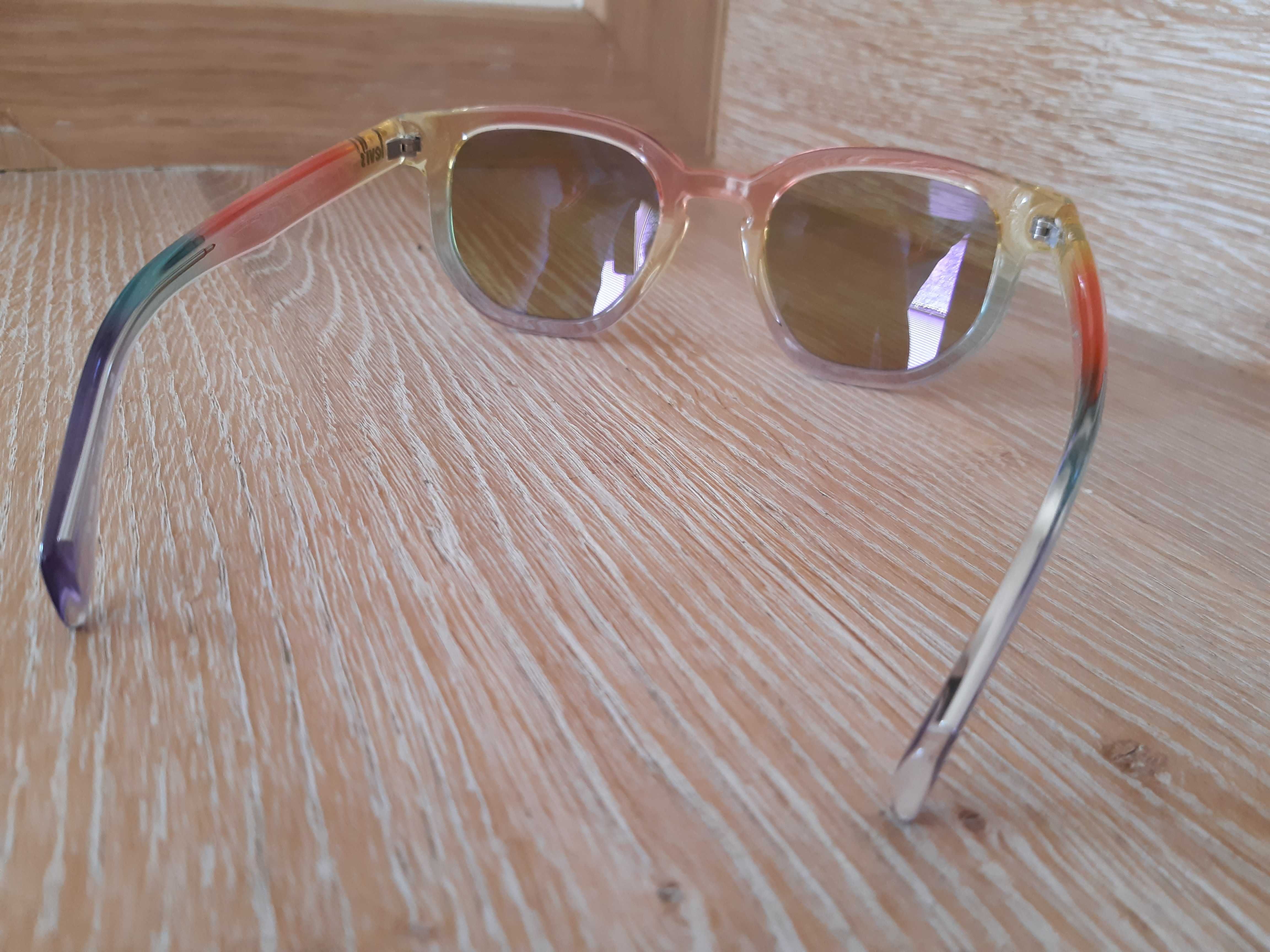 nowe Levis okulary przeciwsłoneczne Rainbow + pokrowiec gratis