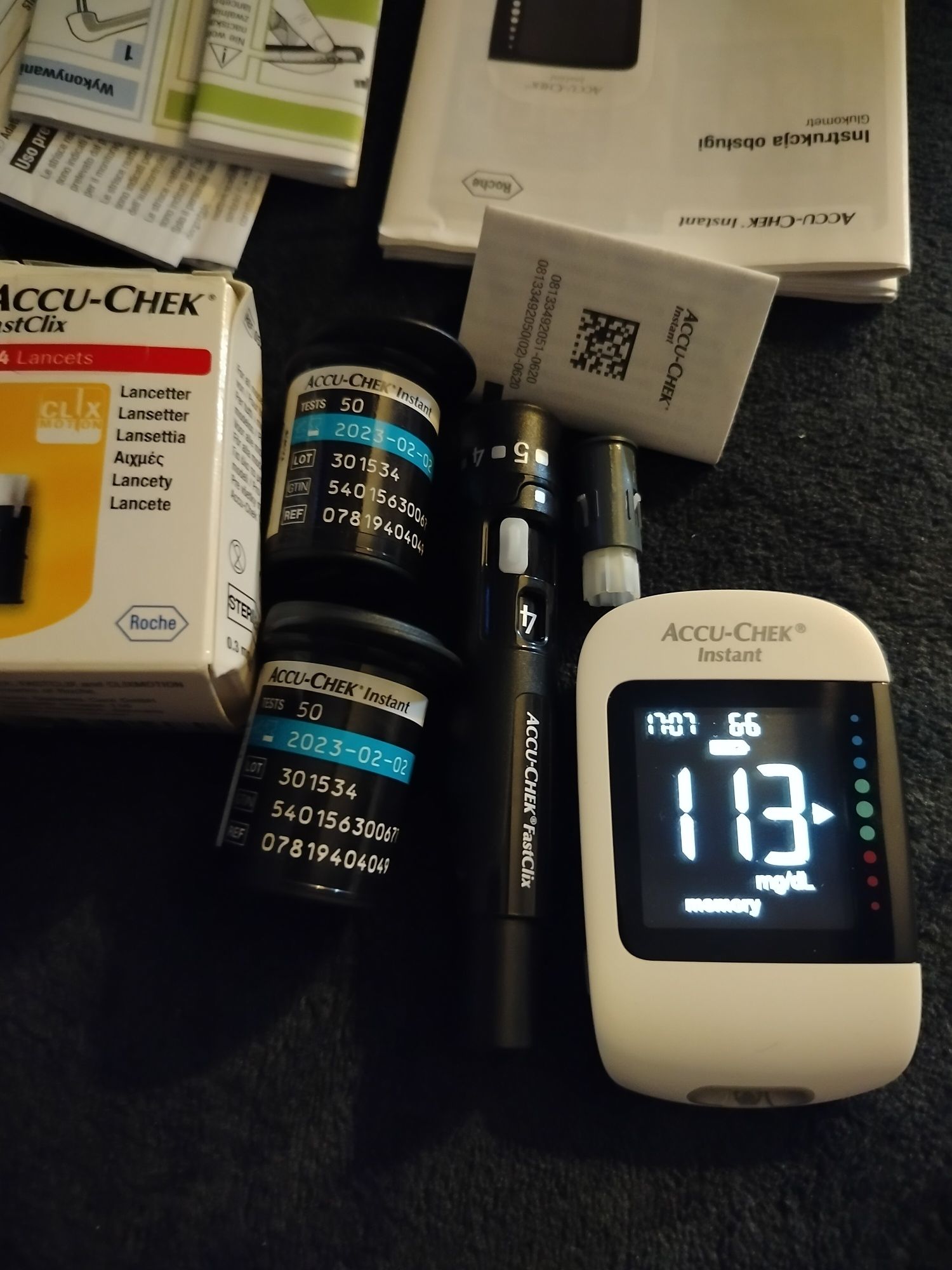 Glukometr accu-chek instant