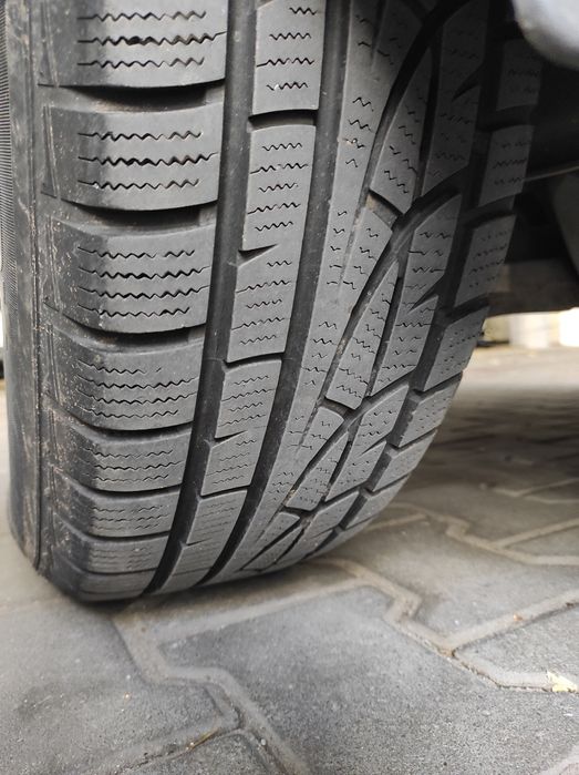 Felgi 16 cali. Opony zimowe 215/70/R16 hankook za darmo. Kołpaki