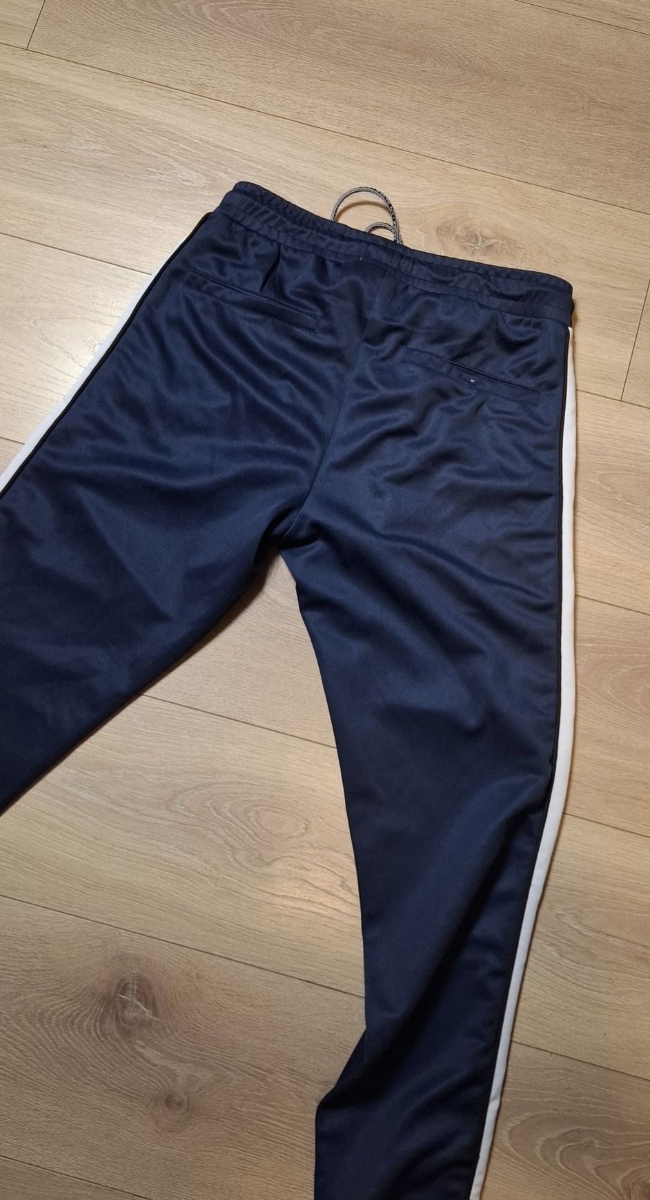 Spodnie dresowe męskie Pull&Bear, dresy, lampasy, ściągacze, joggery