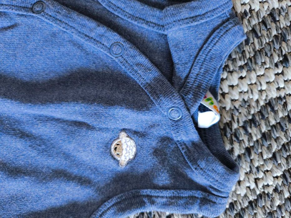 Pajacyk niemowlęcy + spodnie 56