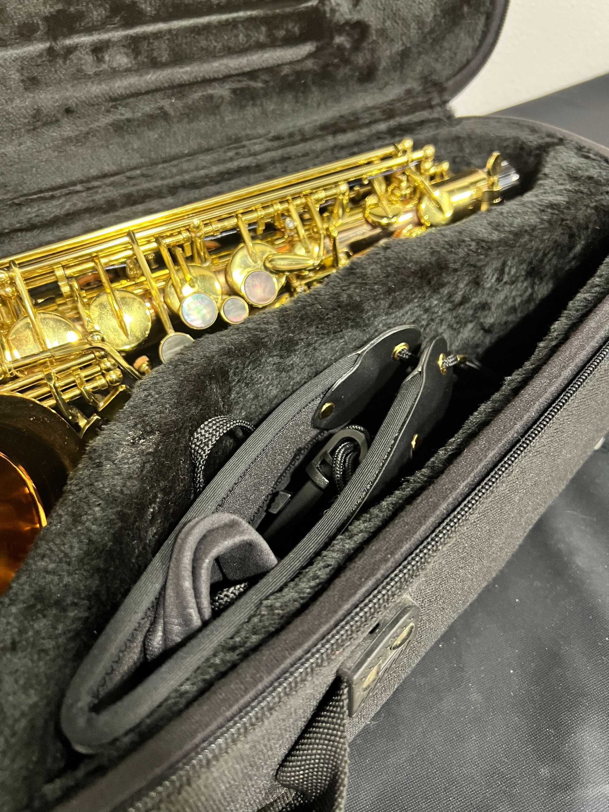 Saxofone Alto LC A-702 em Cobre