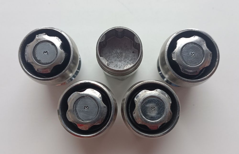 Секретні гайки М12х1,5 Kia, Hyundai, Mazda