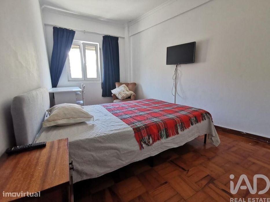 Apartamento T4 em Faro (Sé e São Pedro) de 140,00 m2