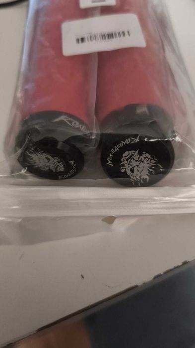 Gripy,uchwyty,rączki RONGDEXIN-RED-S,L+P,132/22,guma,2xALU,rower,hulaj