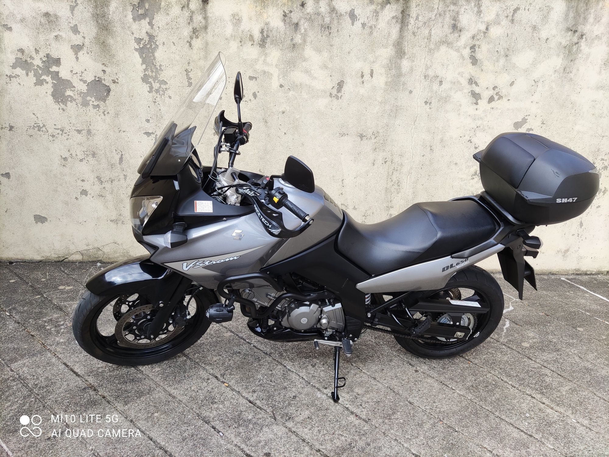 Suzuki Vstrom DL 650 Com 20.000 Km