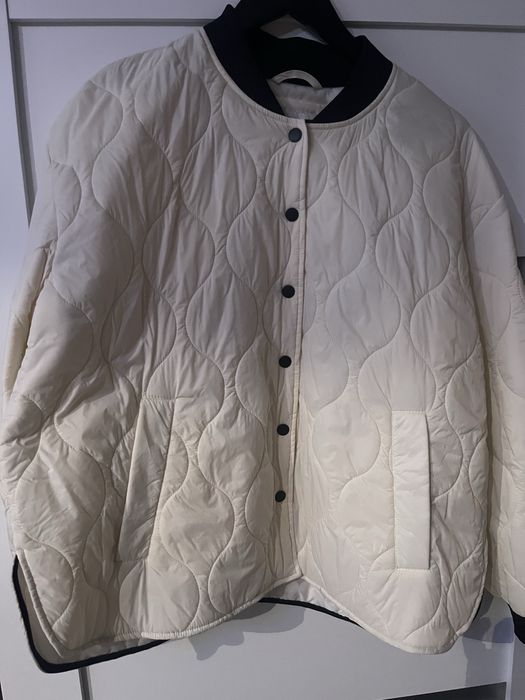 Бомбер жіночий легкий