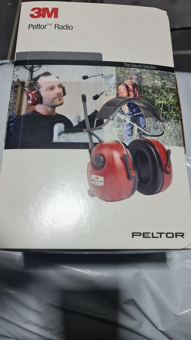 Słuchawki ochronne 3M z Radiem FM.