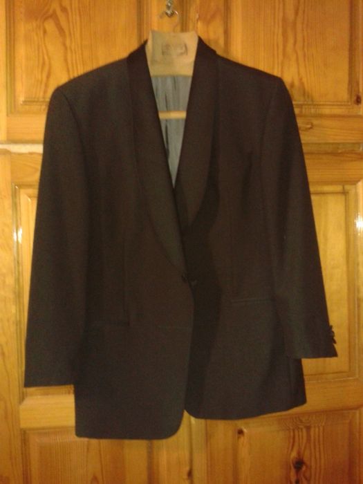 Vendo blazers em bom estado para Homem, Tamanhos L e XL.,