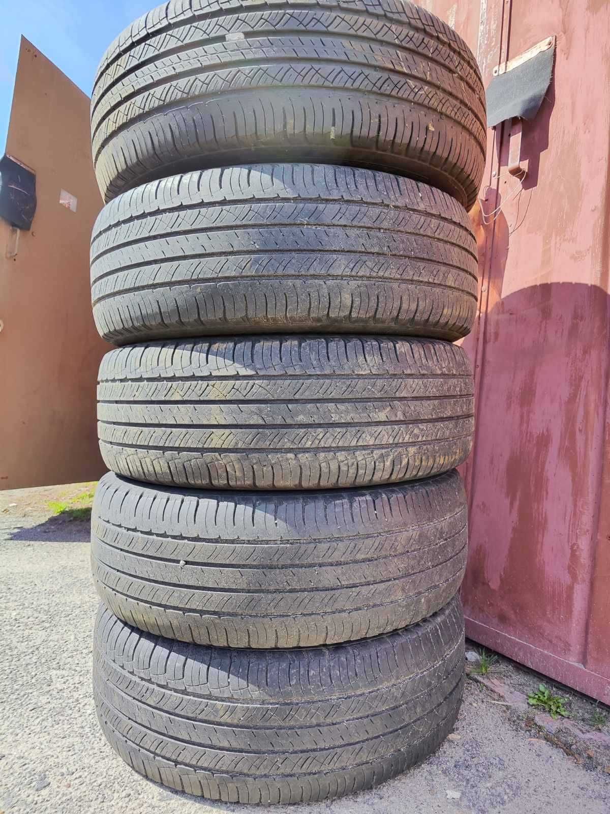 Літні шини Michelin 215/65R16 Latitude Tour HP