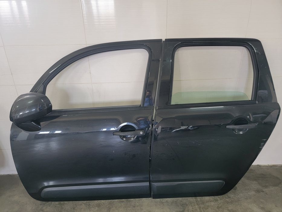 Двері передні-задні Citroën C3 Picasso 2008-2017
