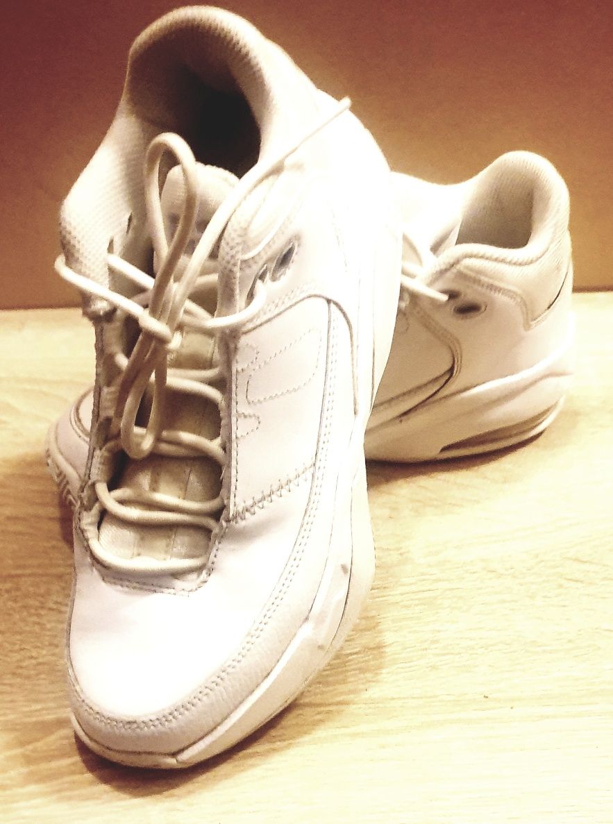 buty jordan max aura 3