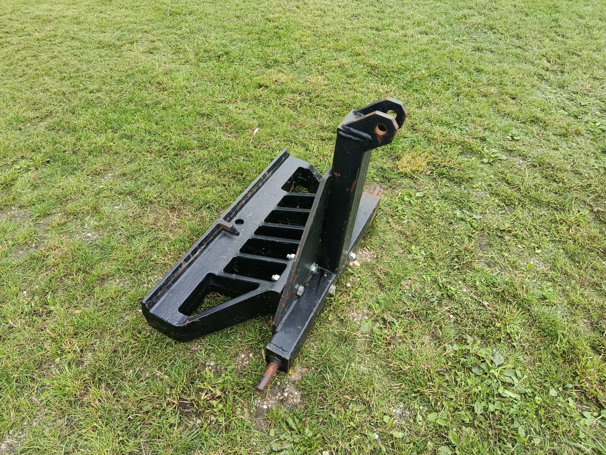 Wieszak półka obciążników CASE Puma Magnum Optum