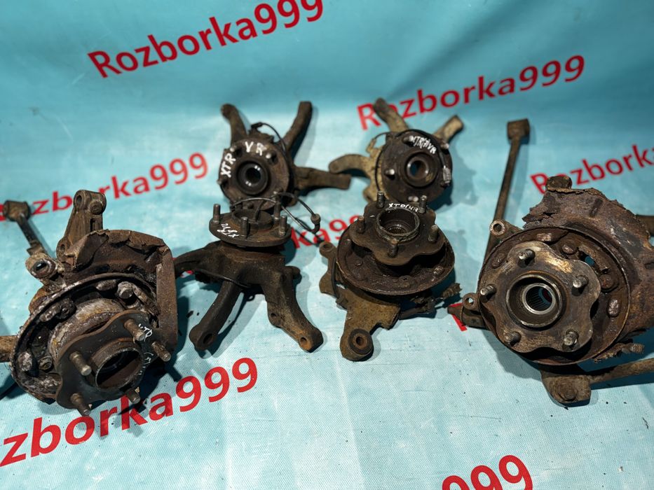 Поворотний квлак Nissan x trail t30 цапфа ступиця Х трейл т30